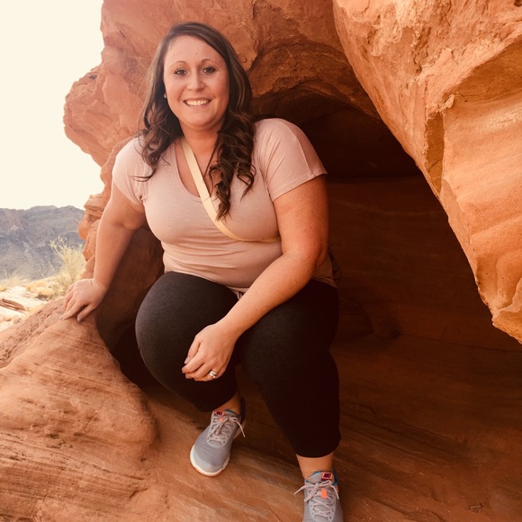 Meet your Posher, Christin - Picture 5 of 5